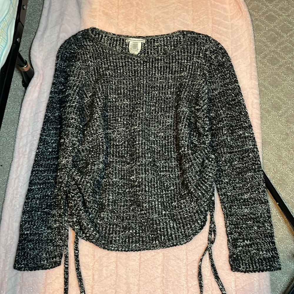 American Eagle Outfitters B&W Knit Sweater with Pull Strings Medium